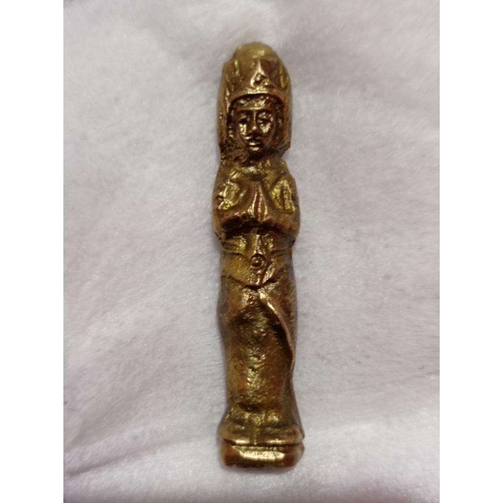 koleksi wesi kuning patung