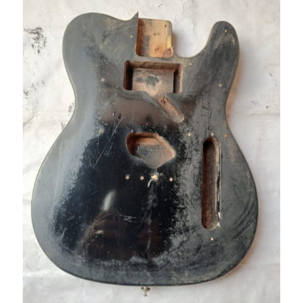 Body body gitar listrik pabrik stok lama masih oke