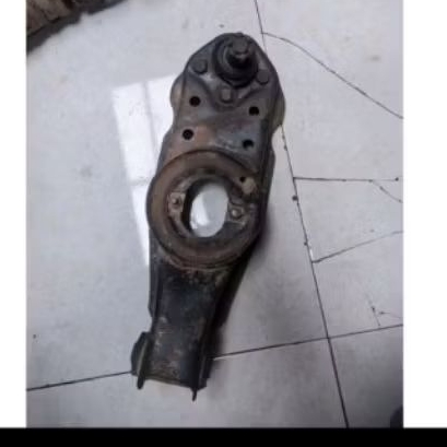 sayap bawah lower arm L300 diesel copotan ori tebal kokoh