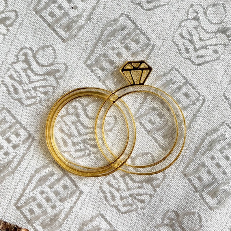 Replika Cincin Kawin Cincin Lamaran Cincin Pernikahan Cincin Couple Acrylic Emas