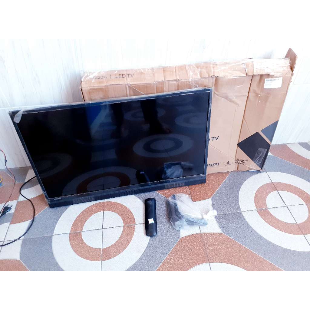 TV LED PHILIPS 32inch DIGITAL TV KONDISI NORMAL MULUS