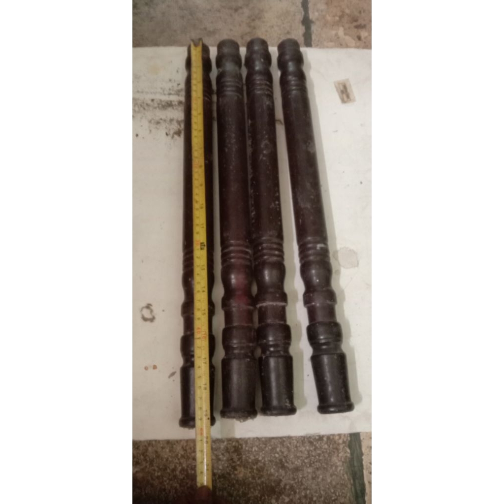 TIANG KAYU COPOTAN RAK TV ( kayu mahoni )