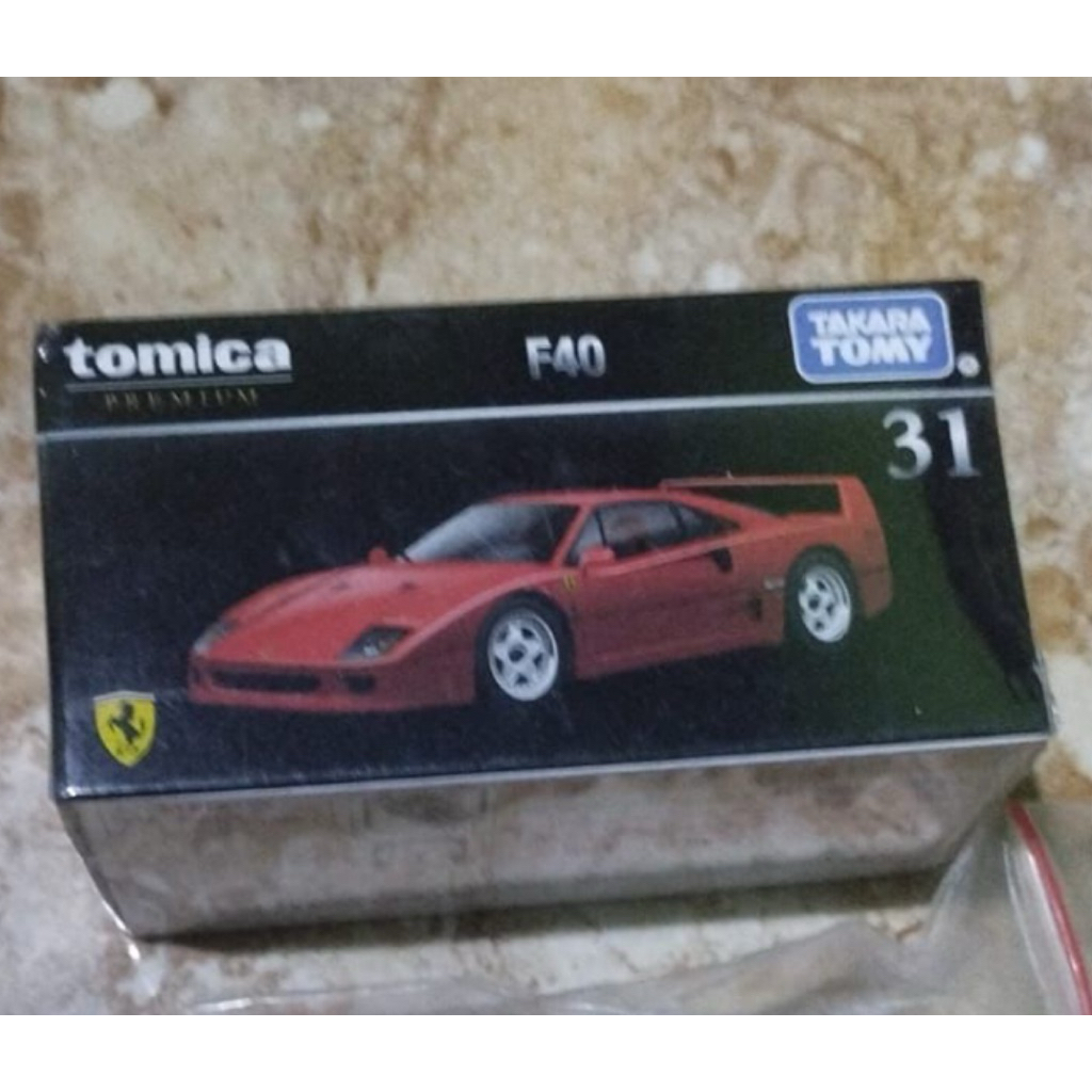 Tomica Premium Ferrari F40