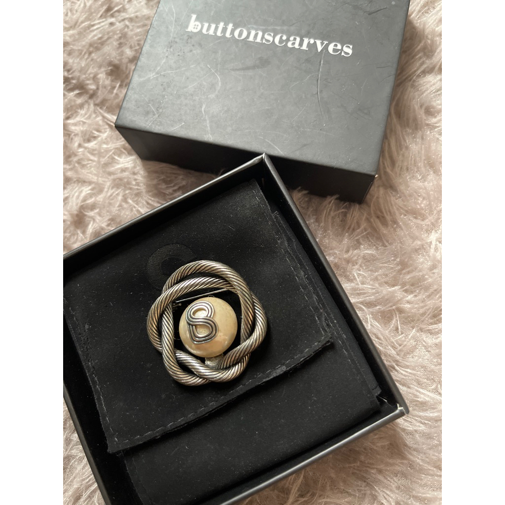 Brooch BUTTONSCARVES - SWIRLED BROOCH