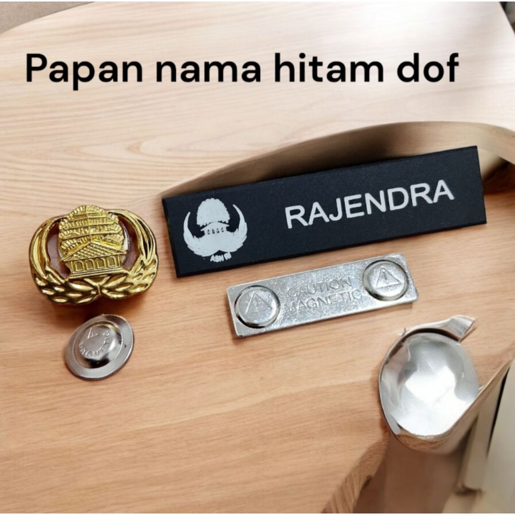 papan nama dof magnet logo korpri + pin korpri magnet