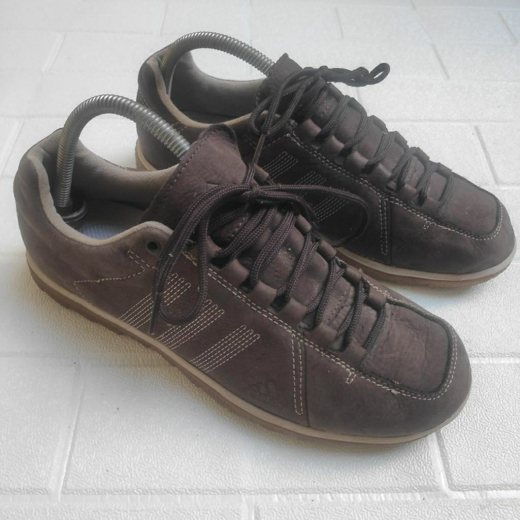 SEPATU AD1- DASz ZAPPAN DLX NUBUCK SIZE 41 ( 26 CM )