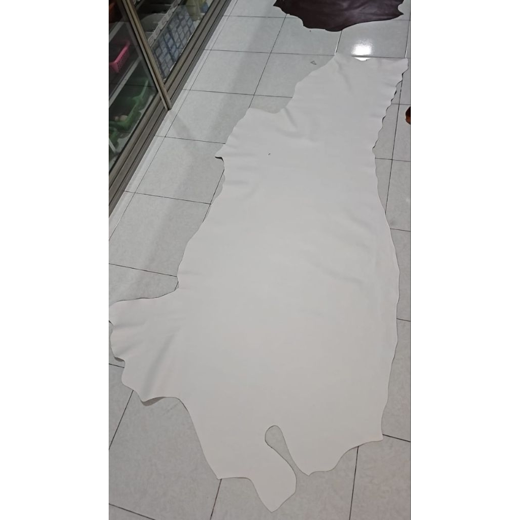 Kulit Sapi Lembaran Jenis Natural Mill Soft Lembut untuk Jok dan Sofa dll