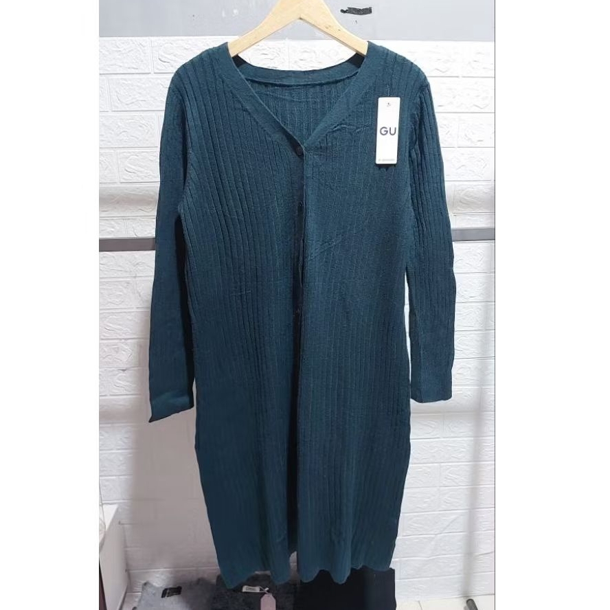 GU UNIQLO DRESS RAJUT LIDI FULL KANCING HIJAU BOTOL