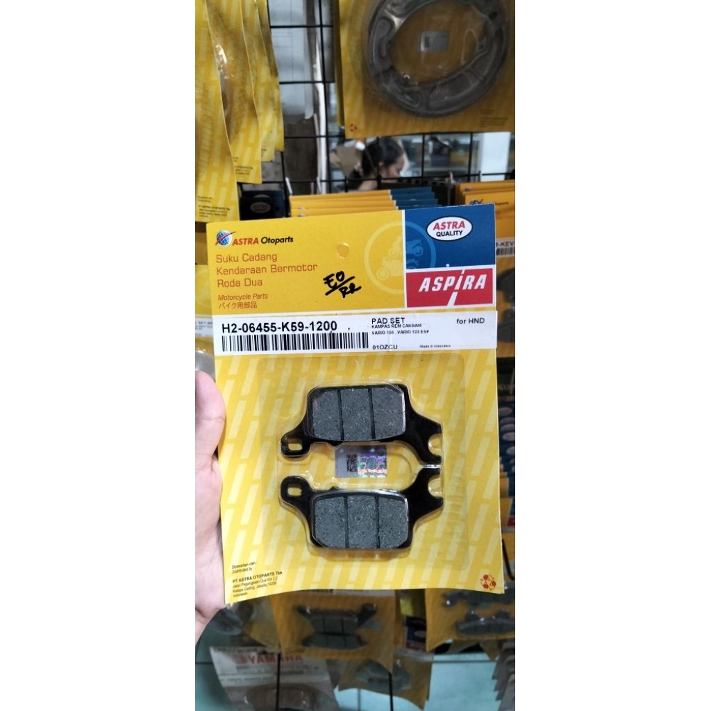 Putra Motor-Kampas Rem Cakram Pad Set Vario Genio