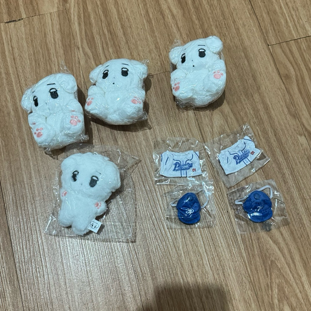 [Ready] all new jikjik doll winter aespa pc photocard sitting 10cm fanmade galgyo clothes jersey cap