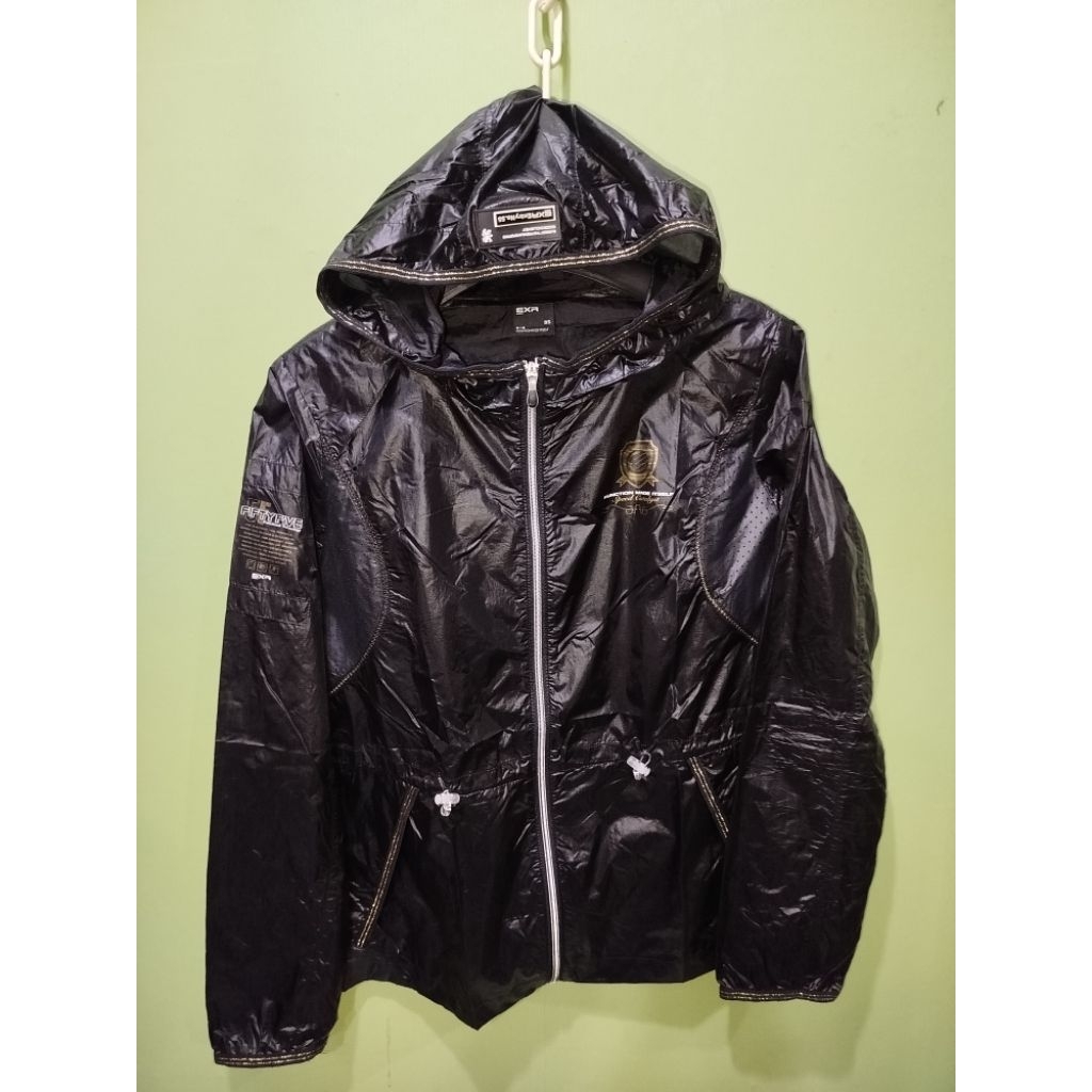 JAKET RUNNING OUTDOOR EXR PROGRESIVE FIFTY FIVE HITAM