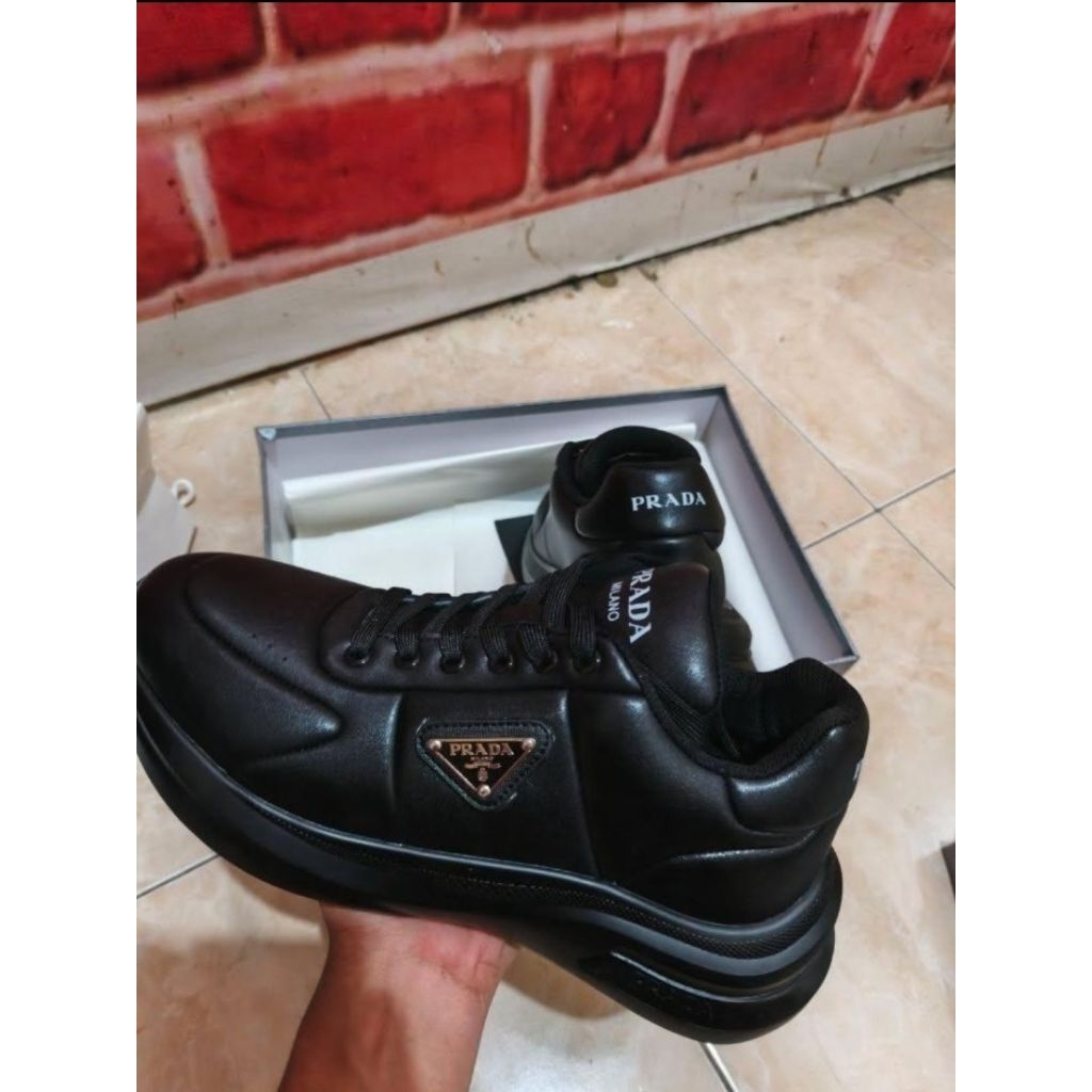SNEAKERS PRADA MILANO IMPORT MADE IN ITALY