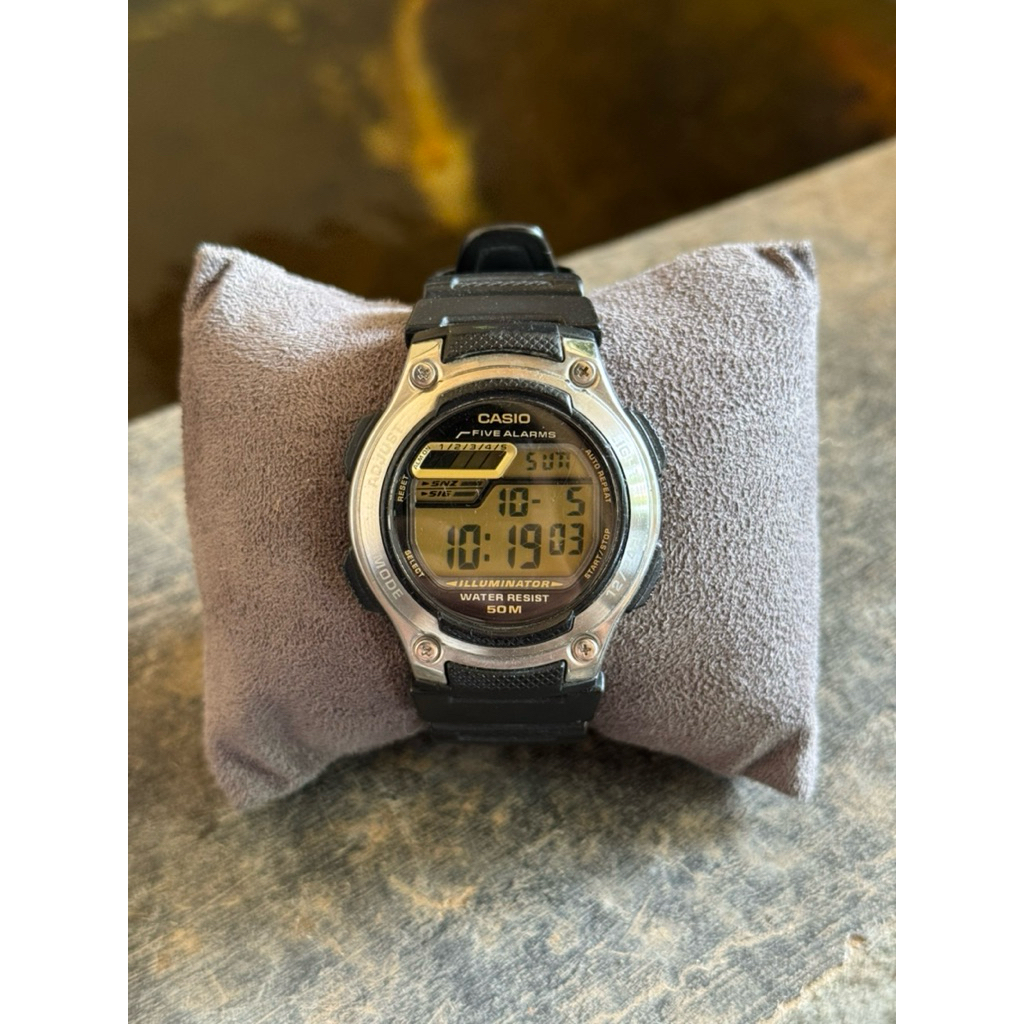 Jam Tangan CasioIluminator 5 Alarm Bekas Original