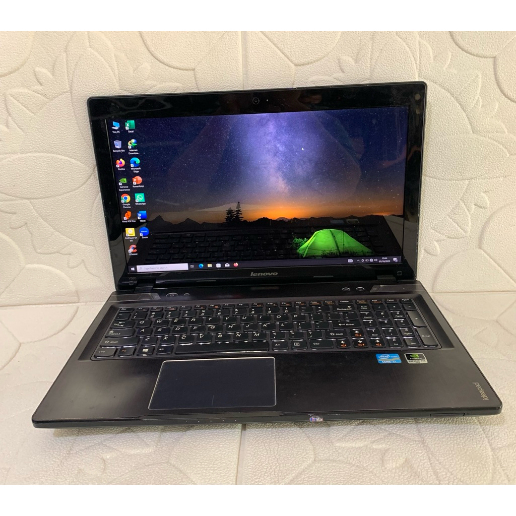 Laptop LENOVO Ideapad Y580 Intel Core i7-3630qm RAM 8Gb SSD 128Gb M2 HDD 500Gb Siap Pakai