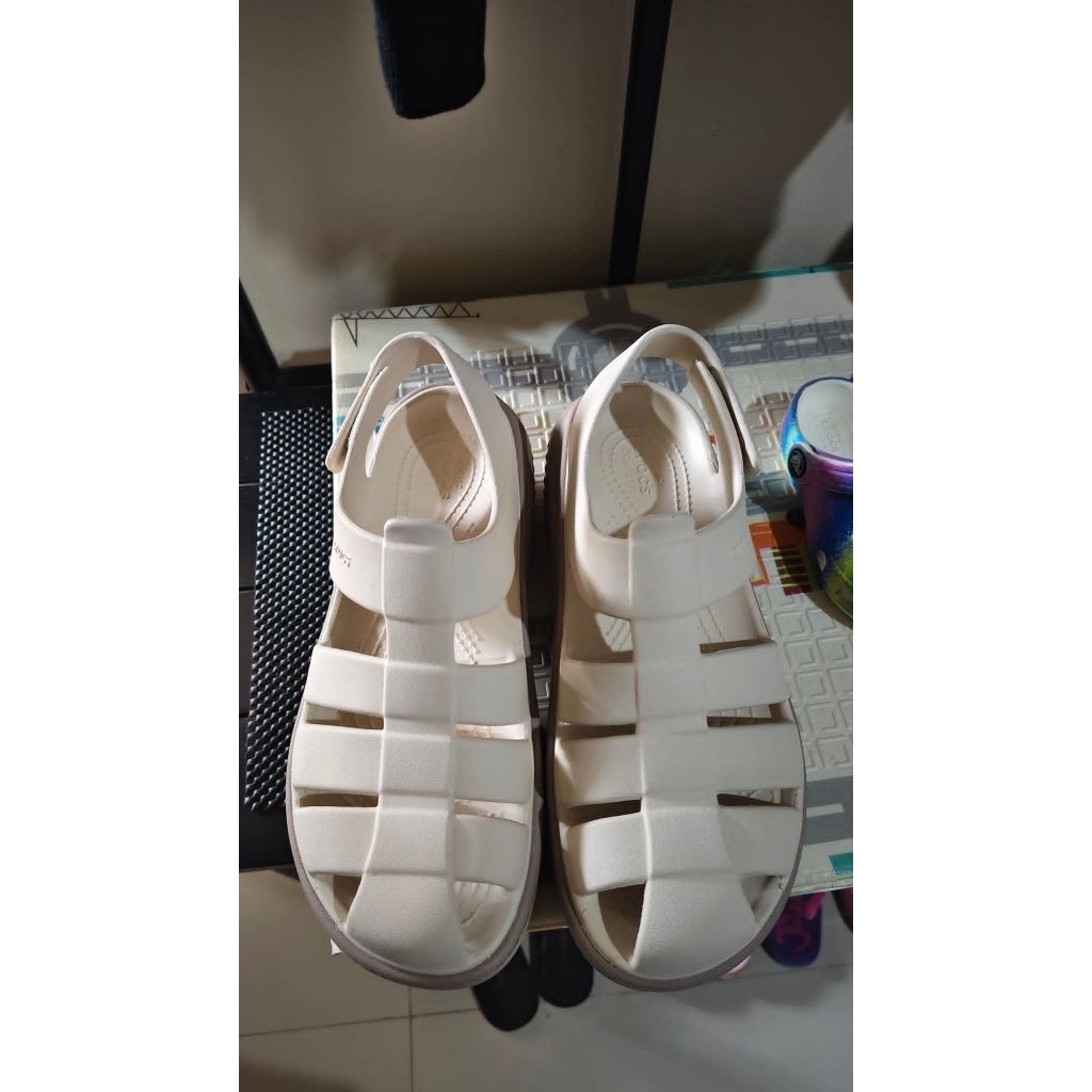 sepatu crocs wanita original