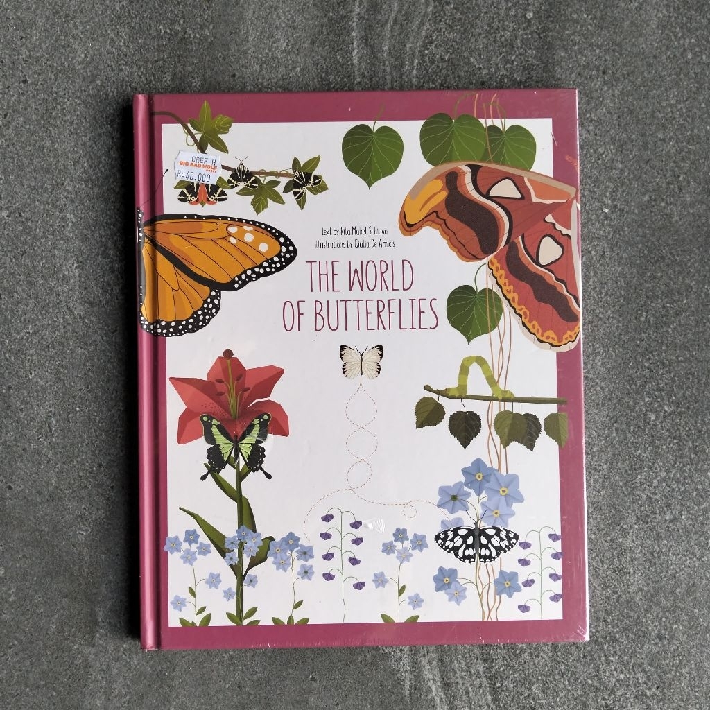 READY RARE BOOK - THE WORLD OF BUTTERFLIES
