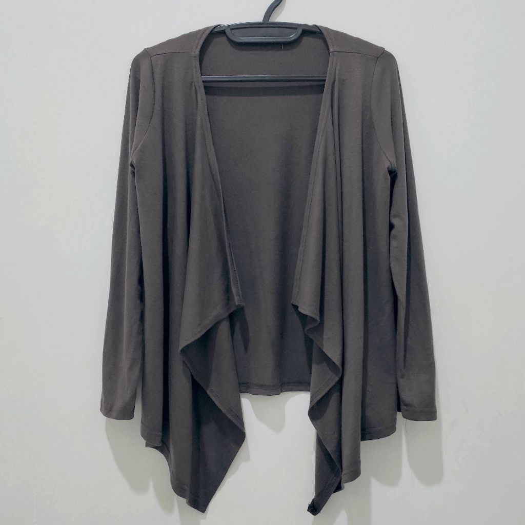 Preloved MYMYT Cardigan Kaos Adem Lembut Jatuh