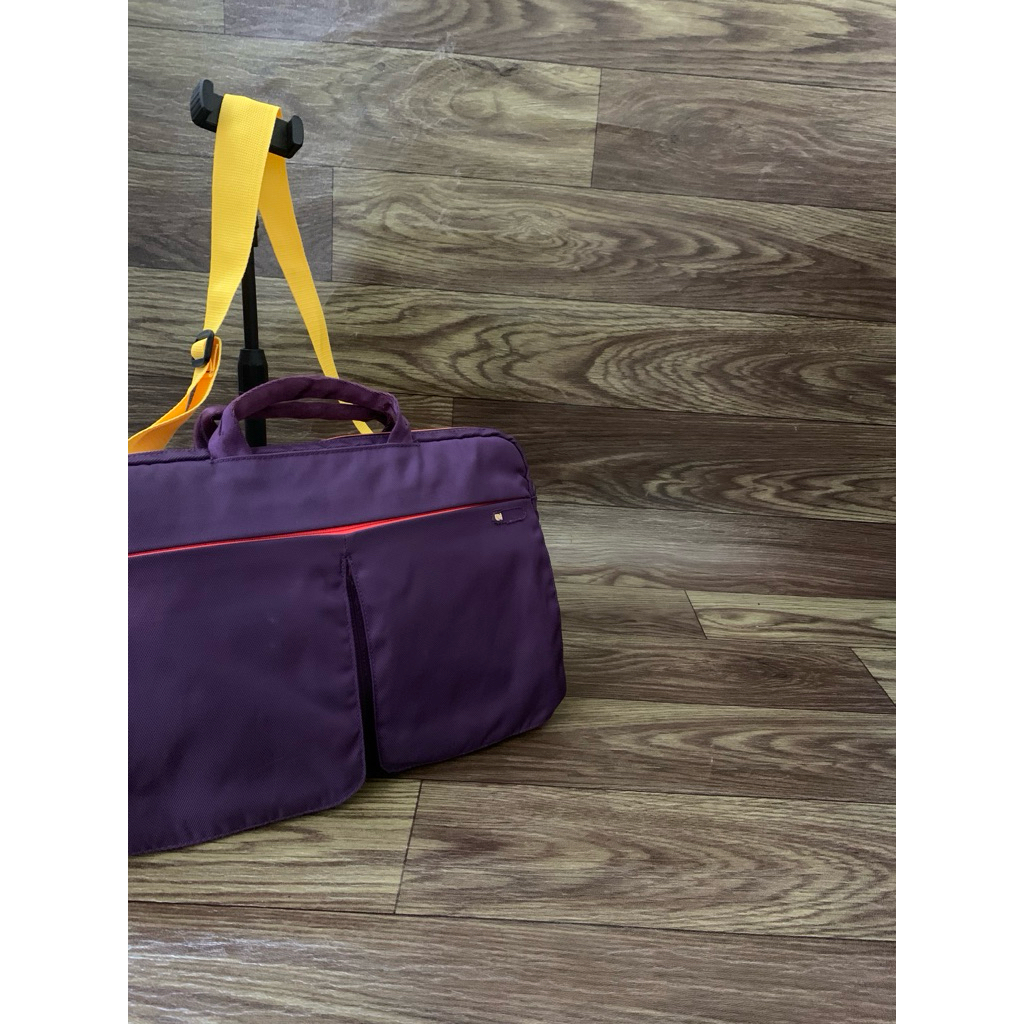 Tas INCASE Branded Casual Laptop Sling Bag
