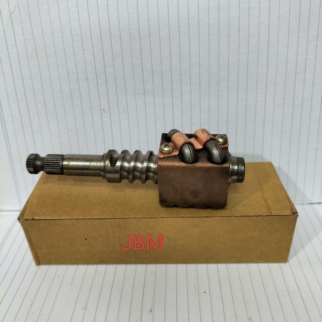 WORN STEERING PINION STIR CARRY EXTRA