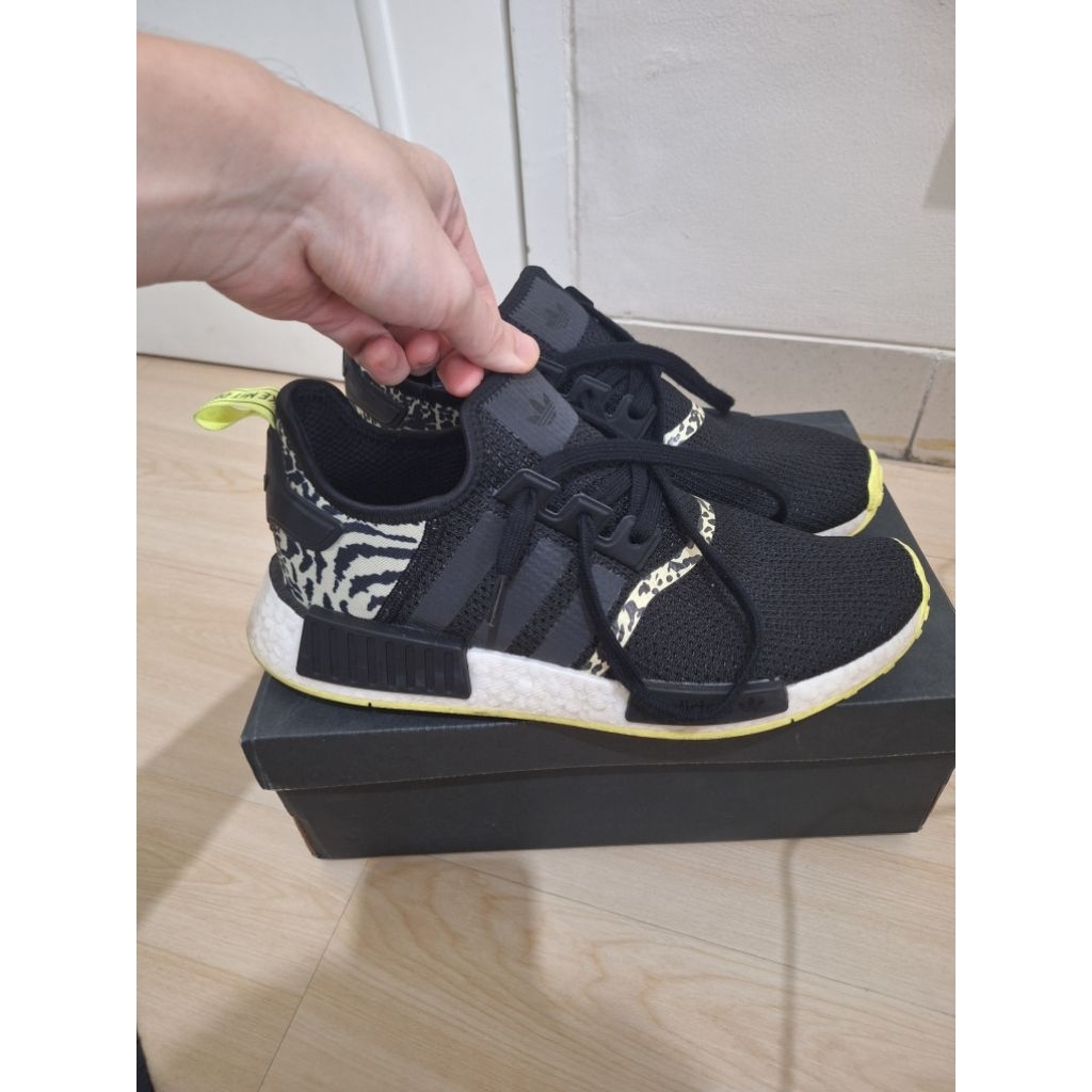Bekas: Adidas NMD R1