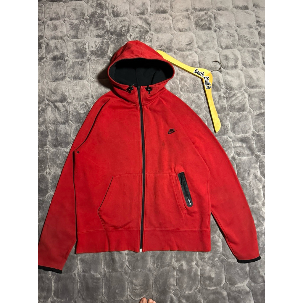 NIKE SPORTWEAR RED HOODIE