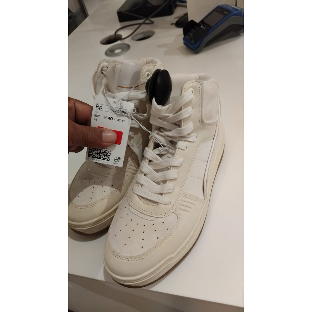Sepatu tali H&M man