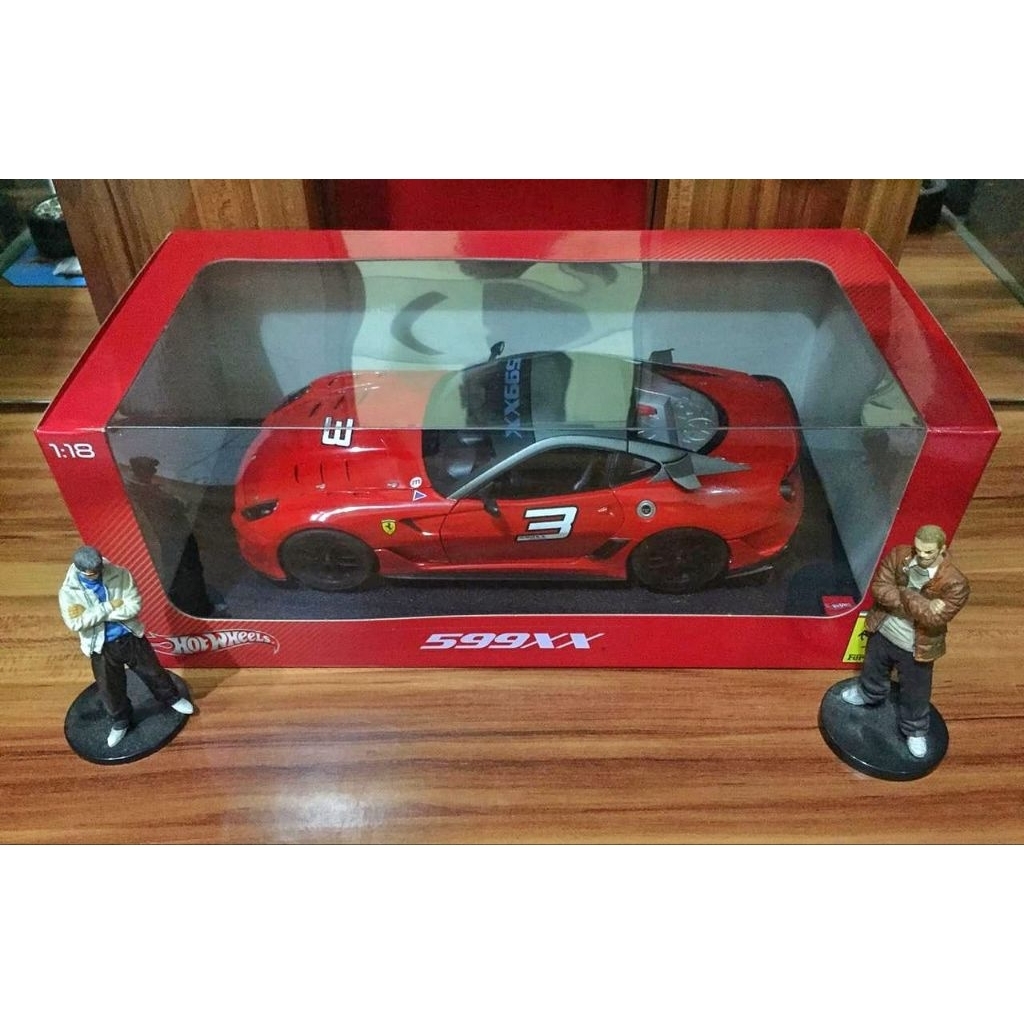 Hotwheels 1:18 Ferrari 599XX Merah