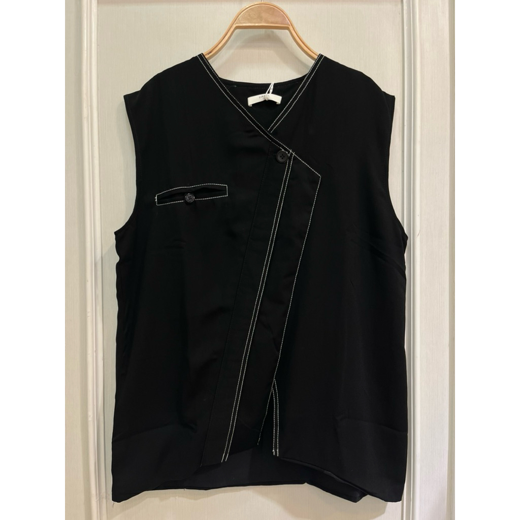Vest Hitam (jahitan luar) - PF Kuningan