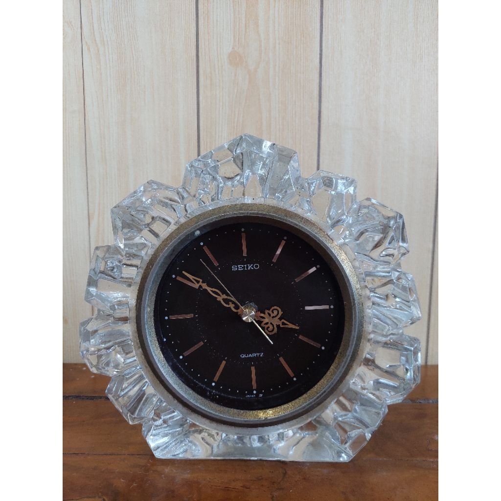 Jam Meja Seiko