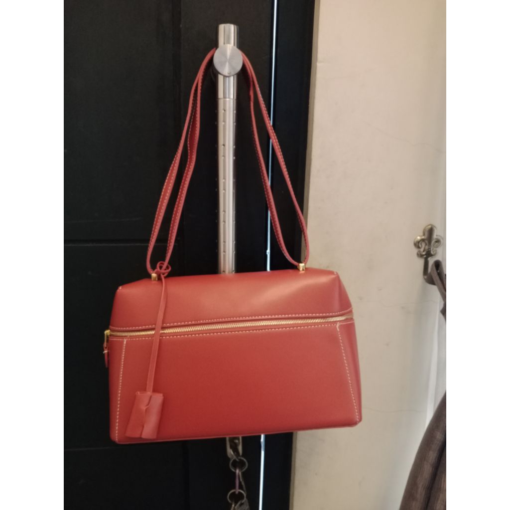 shoulder bag/tas bahu/merah bata/preloved