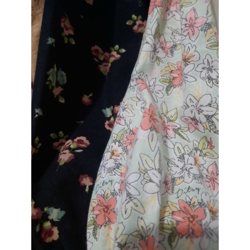 preloved Ditsy Size S