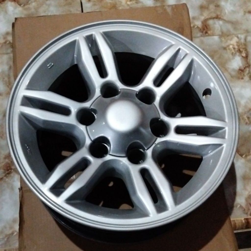 velg pelek original oem Isuzu panther ls turbo