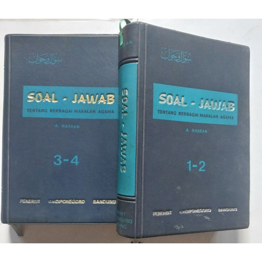 SOAL - JAWAB Tentang berbagai masalah Agama (2 Buku )