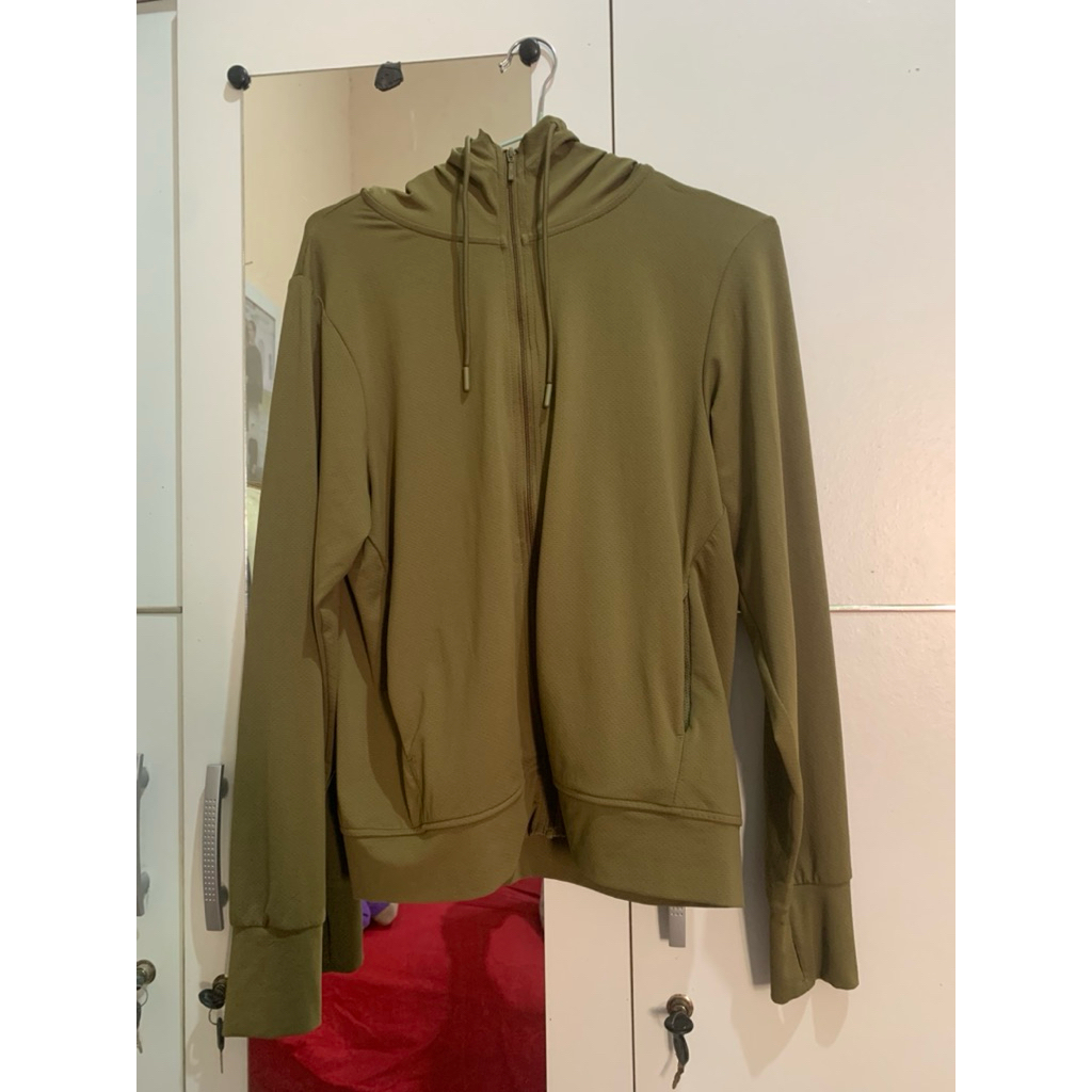 Uniqlo Airism Olive Jacket