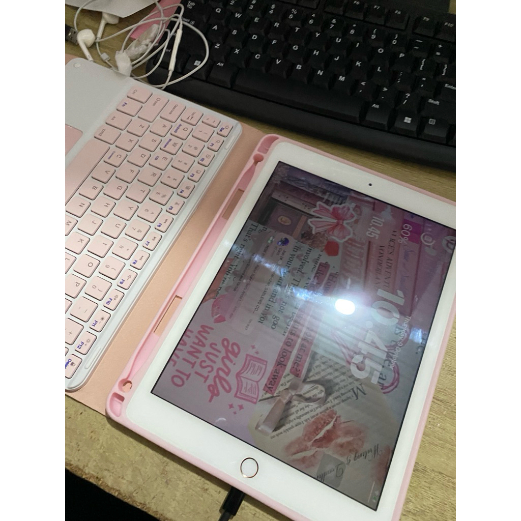 DIJUAL IPAD GEN 6 SECOND 128GB ROSE GOLD SE SET CASE + KEYBOARDS
