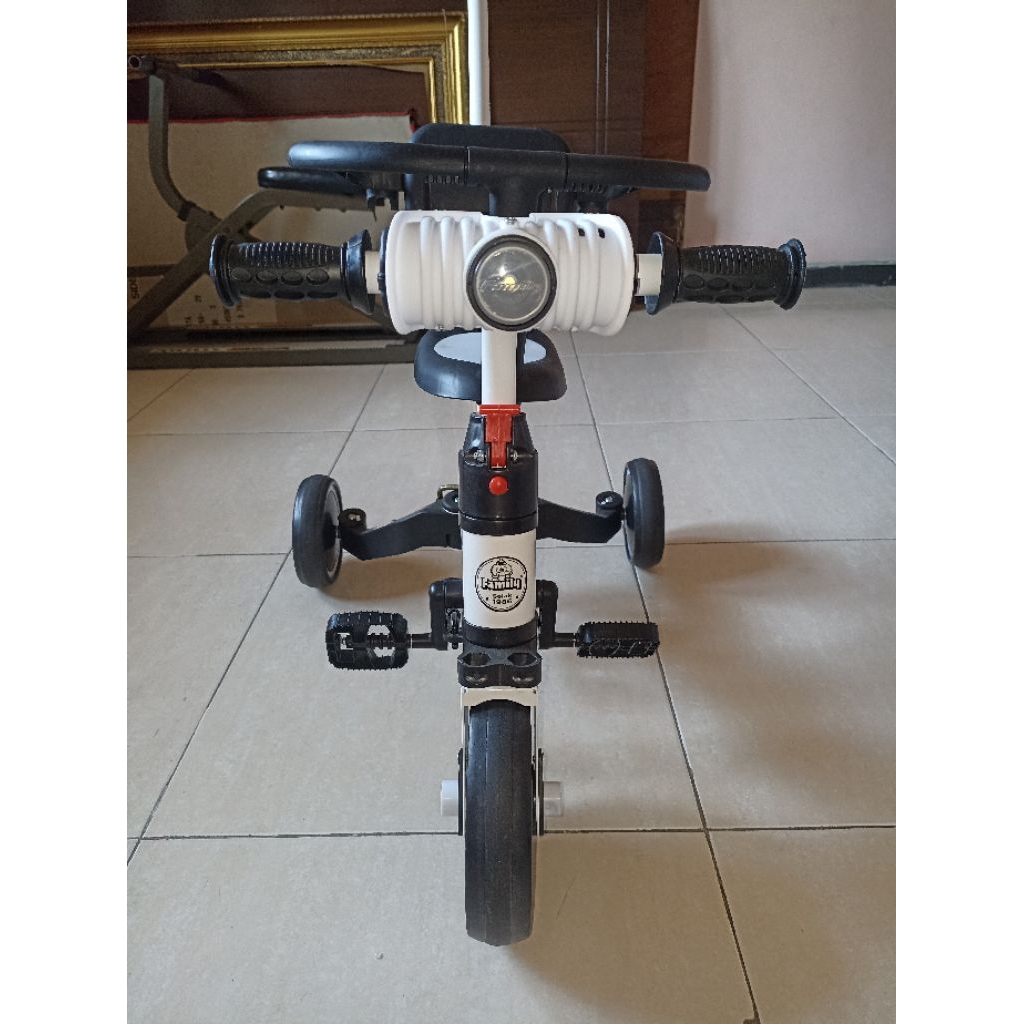SEPEDA RODA TIGA FAMILY F702 BALANCE BIKE F702 ada musik ban karet ada tali pengaman