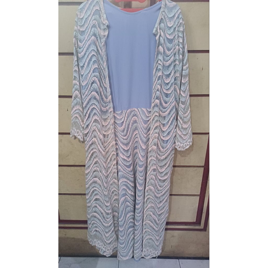 Baju preloved, baju bekas, baju renda, baju pesta, gamis, baju wanita