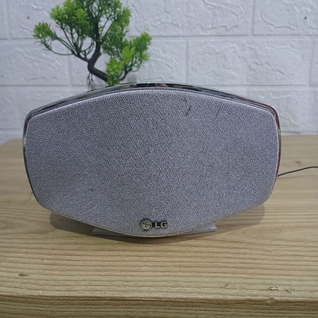 Speaker center LG