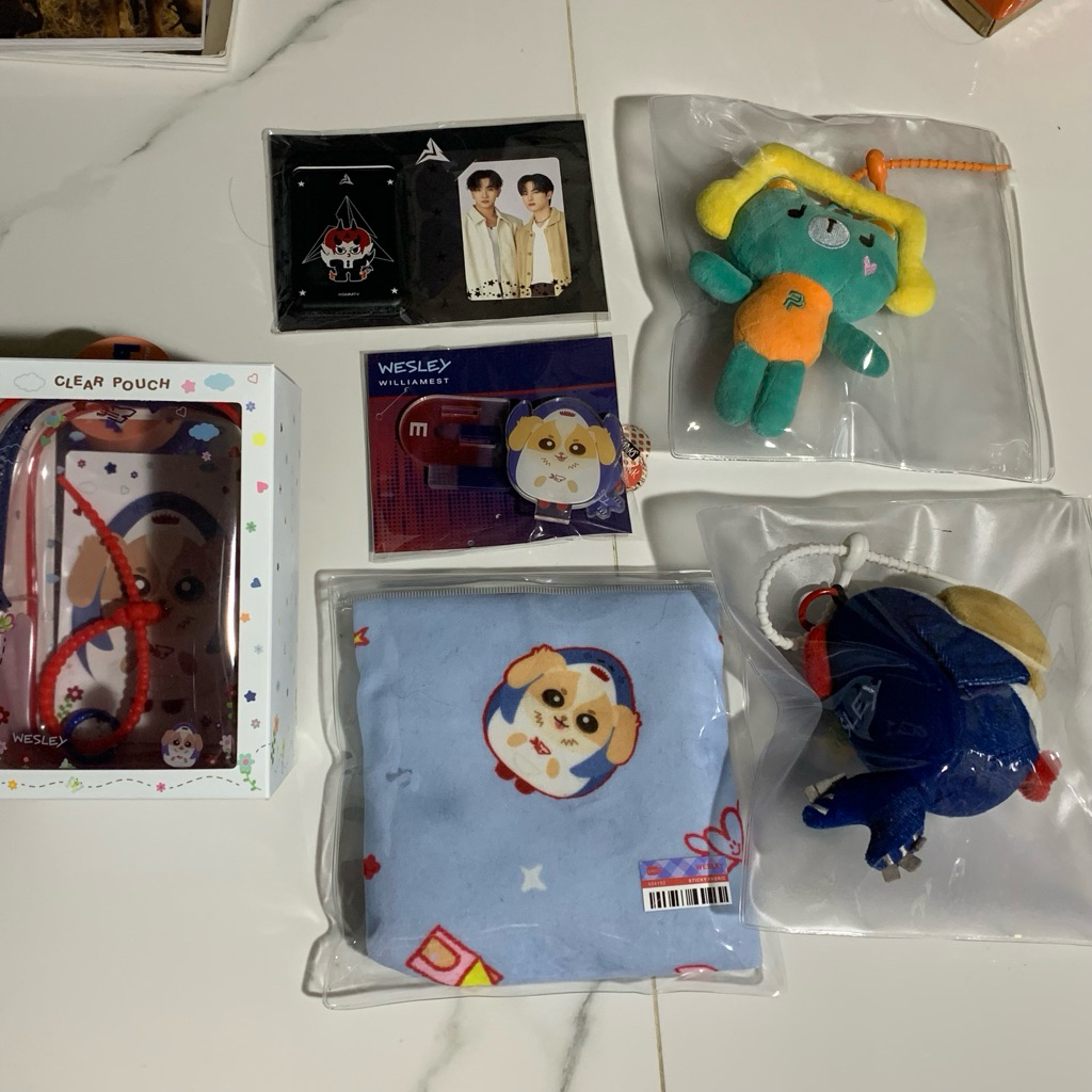 MERCHANDISE OFFICIAL GMMTV | MBOX BOOKFAIR GMM