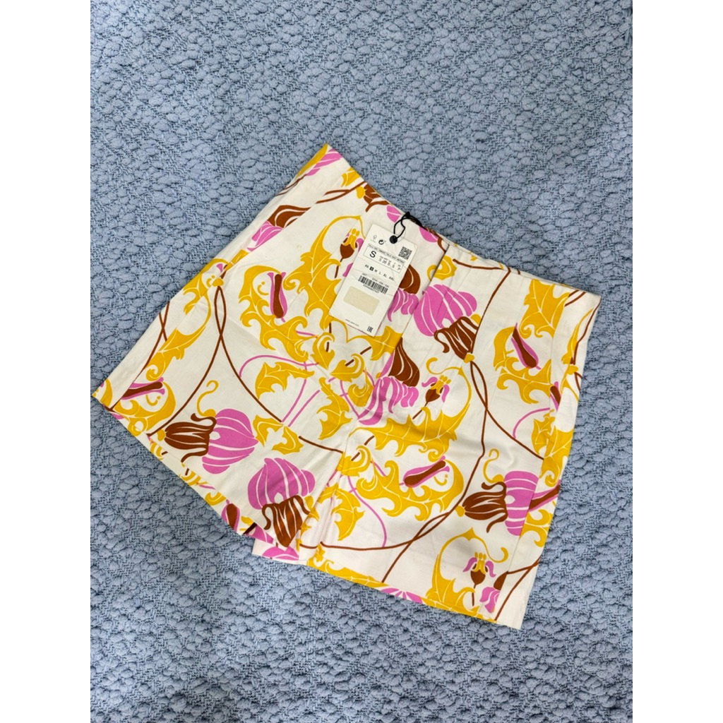 Zara Pleated Print Shorts