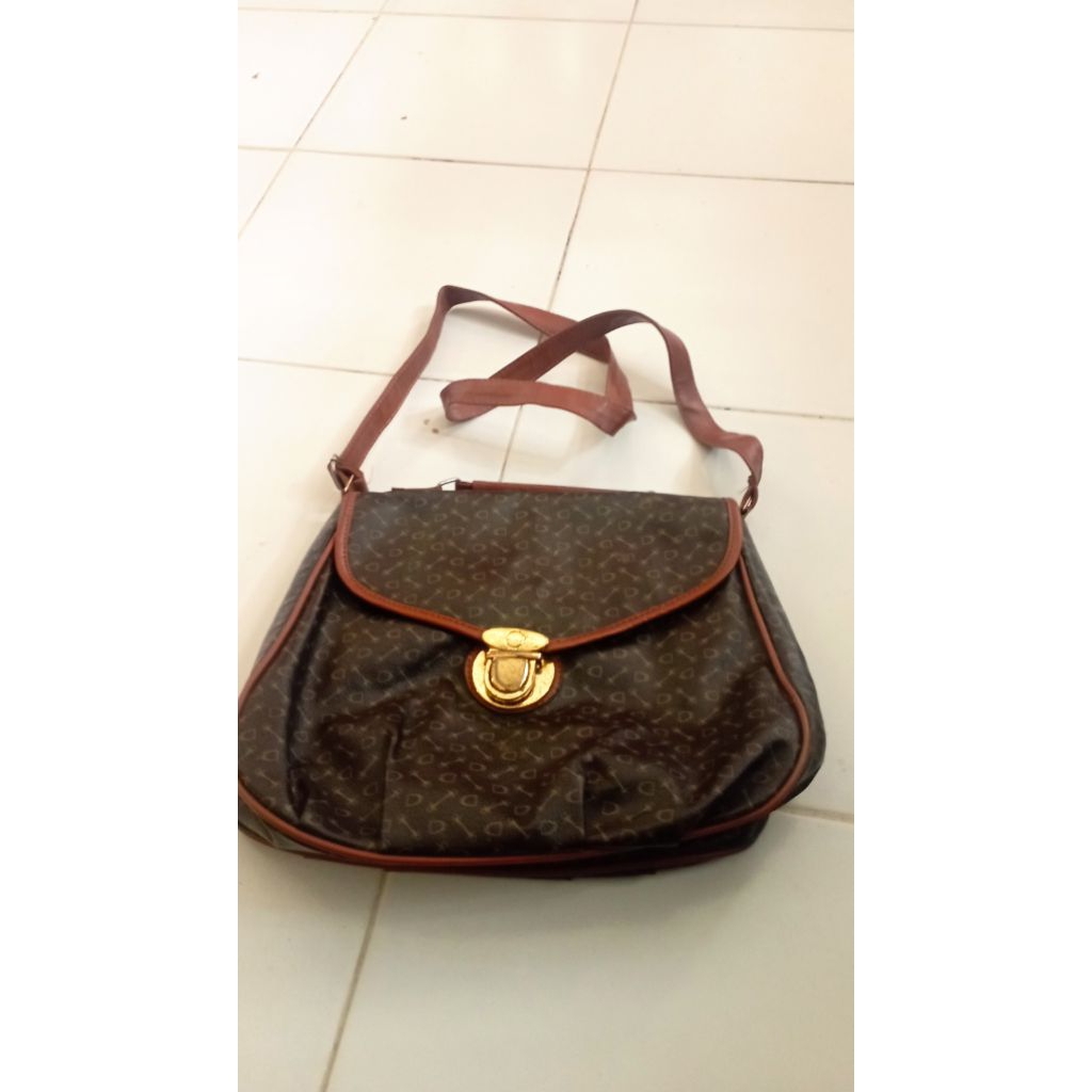 tas selempang brand china masih bagus dimurahin aja