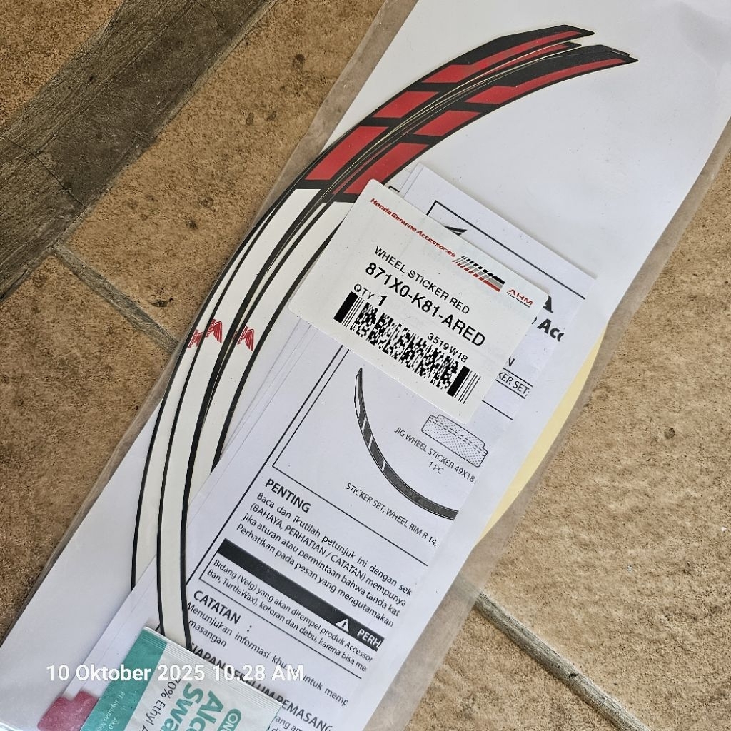 Stiker veleg roda Beat Fi Esp. 871X0-K81-AGRE