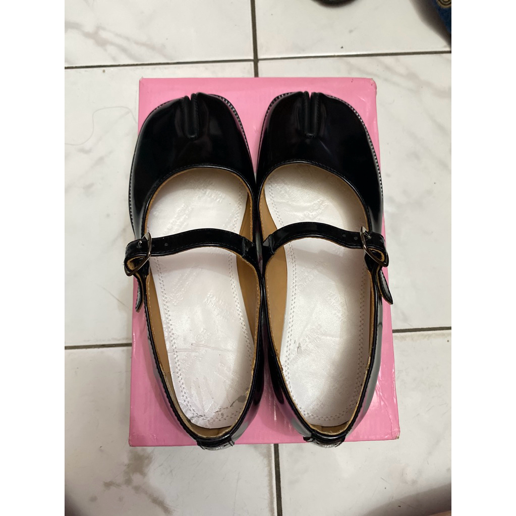 SEPATU MARY JANE MAISON MARGIELA (PRELOVED)