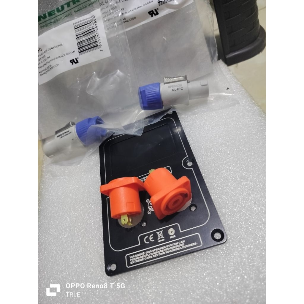 1set PLAT SPEAKON DATAR ALUMUNIUM SOKET SPEAKON OREN JACK SPEAKON NEUTRIK