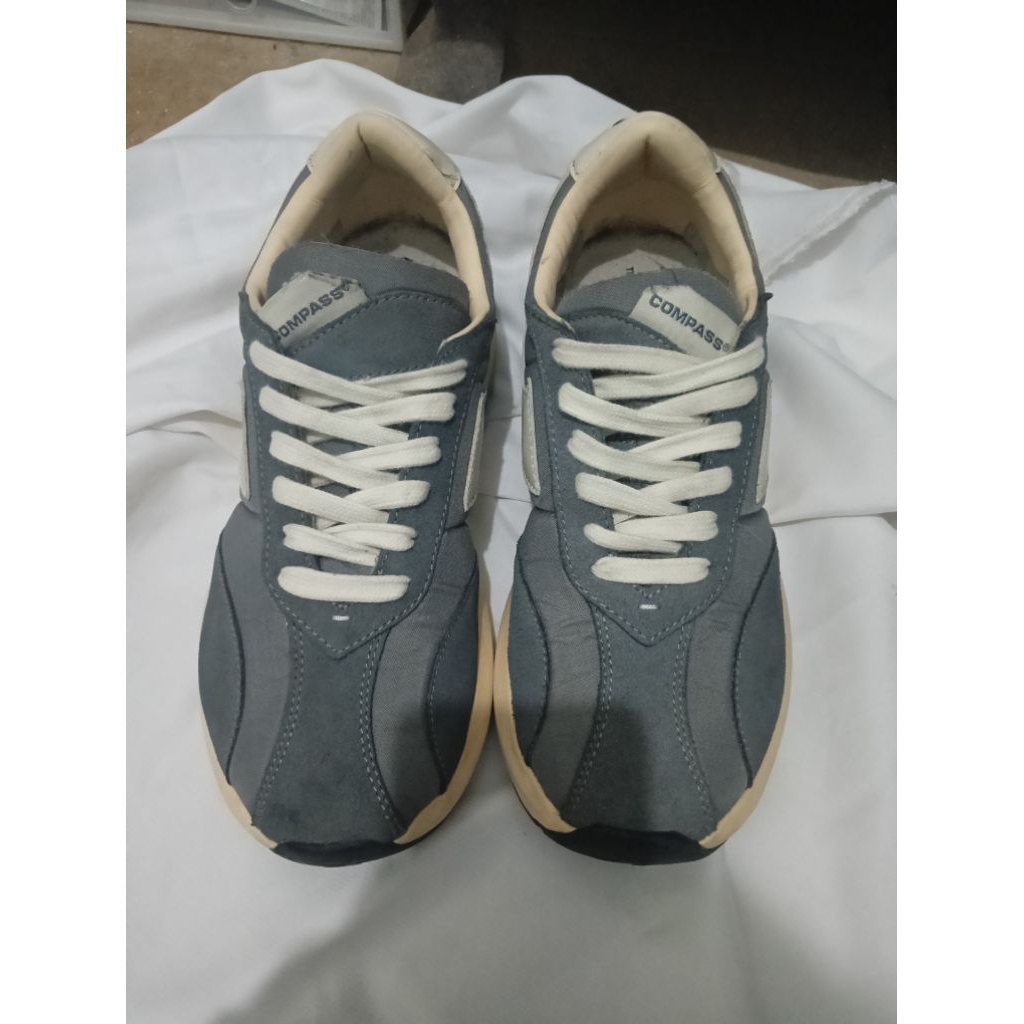 sepatu compass Velocity second