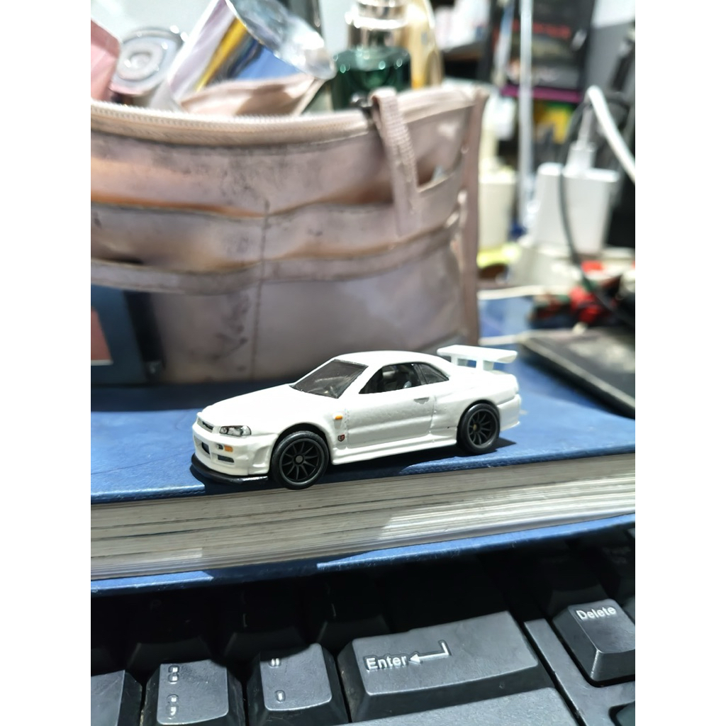 Hot wheels nissan skyline gtr r34 loose
