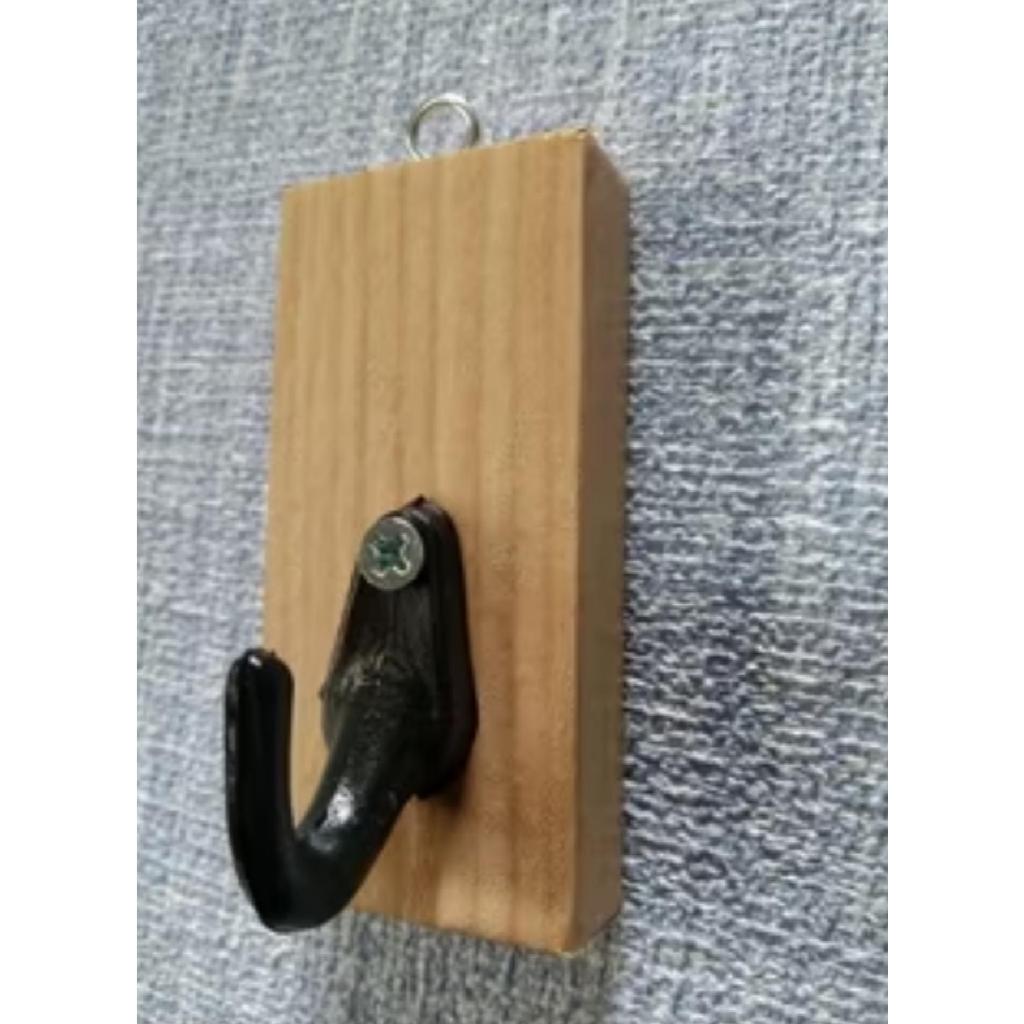 GANTUNGAN BAJU KAYU TEMPEL DINDING