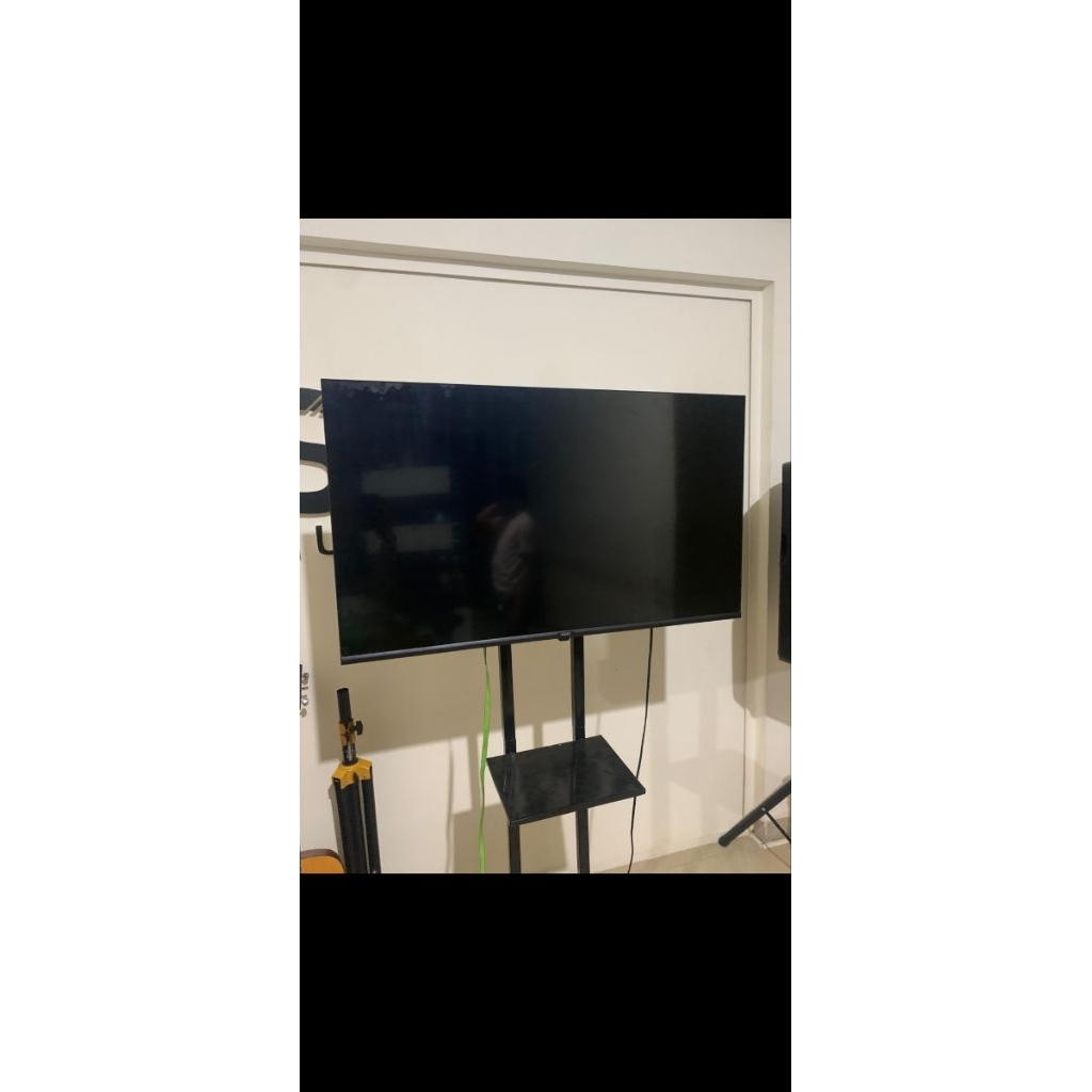 set TV 43, TV 32 dan bluetooth speaker