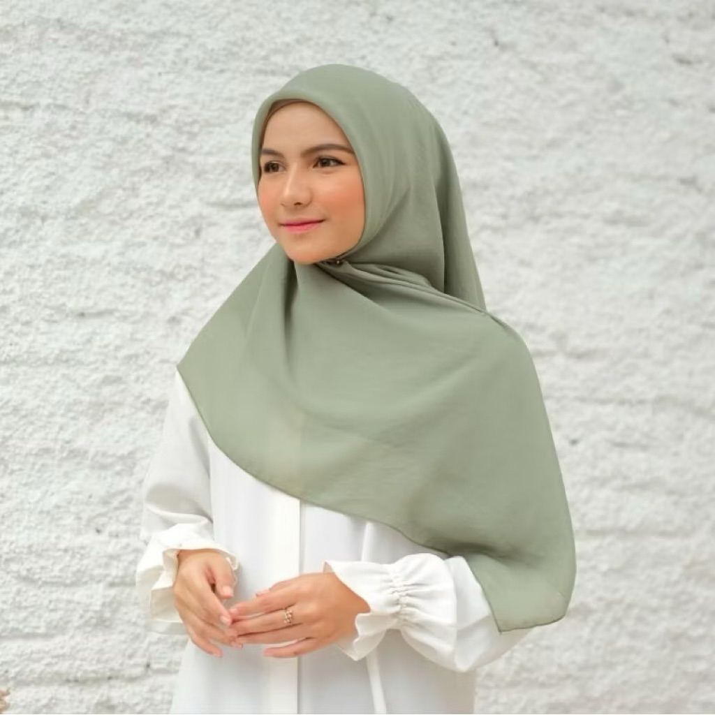 Hijab Bella Square Hijau Pupus || Hijab Segiempat Bella Square Pollycotton Warna Hijau Pupus