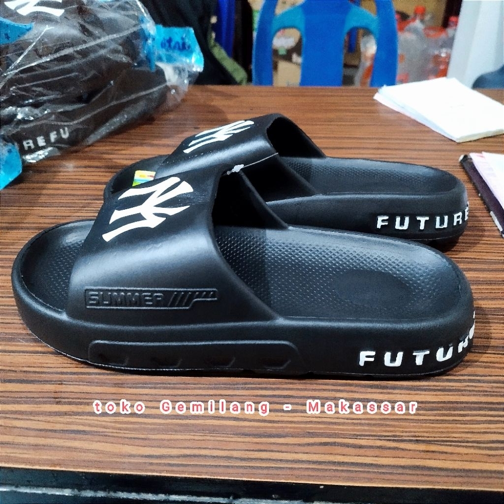 Yitai sandal karet / jelly pria